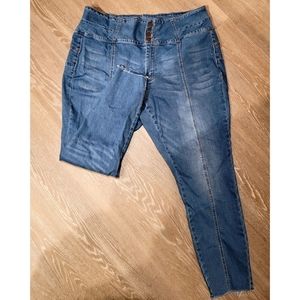 Fashionnova Highwaist Ankle-cut Jeans